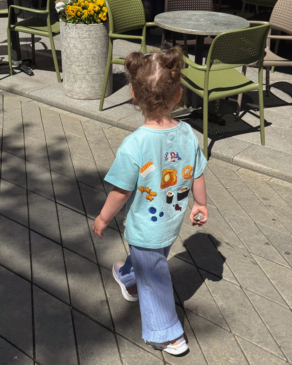 SNACKS & NAPS TEE